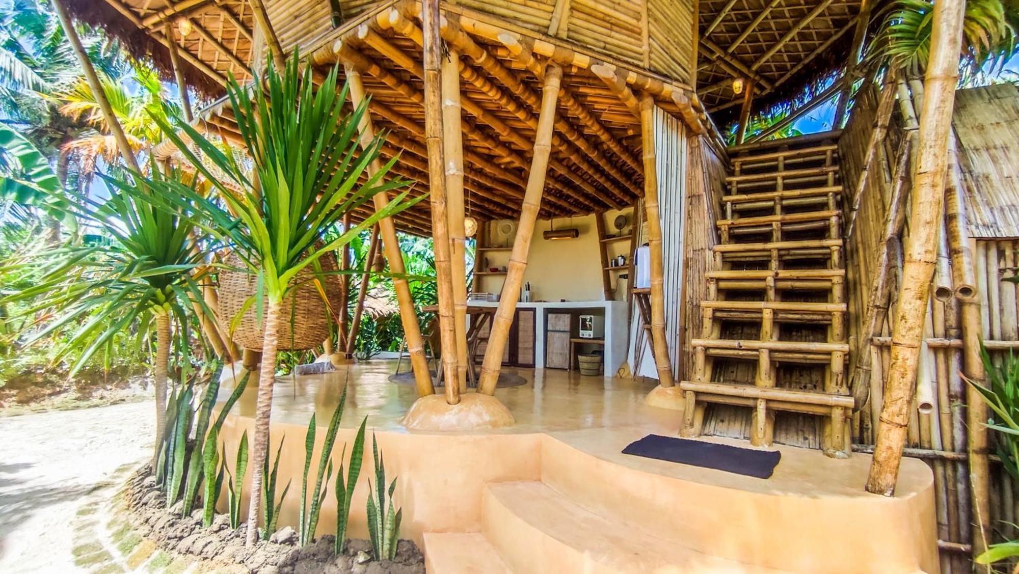 The Bamboo Houses - Tropical Garden & Empty Beach Генерал-Луна Экстерьер фото