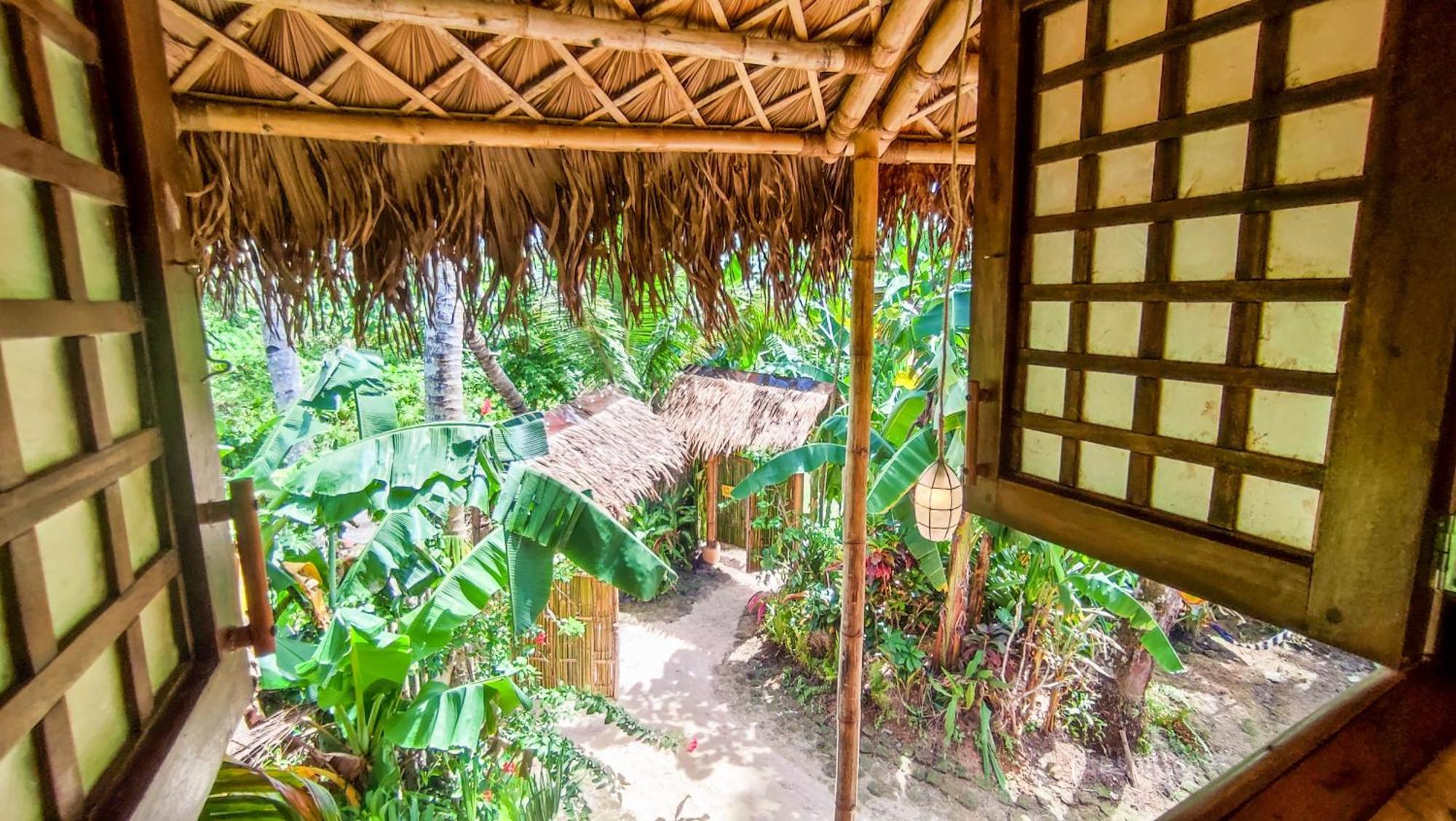 The Bamboo Houses - Tropical Garden & Empty Beach Генерал-Луна Экстерьер фото