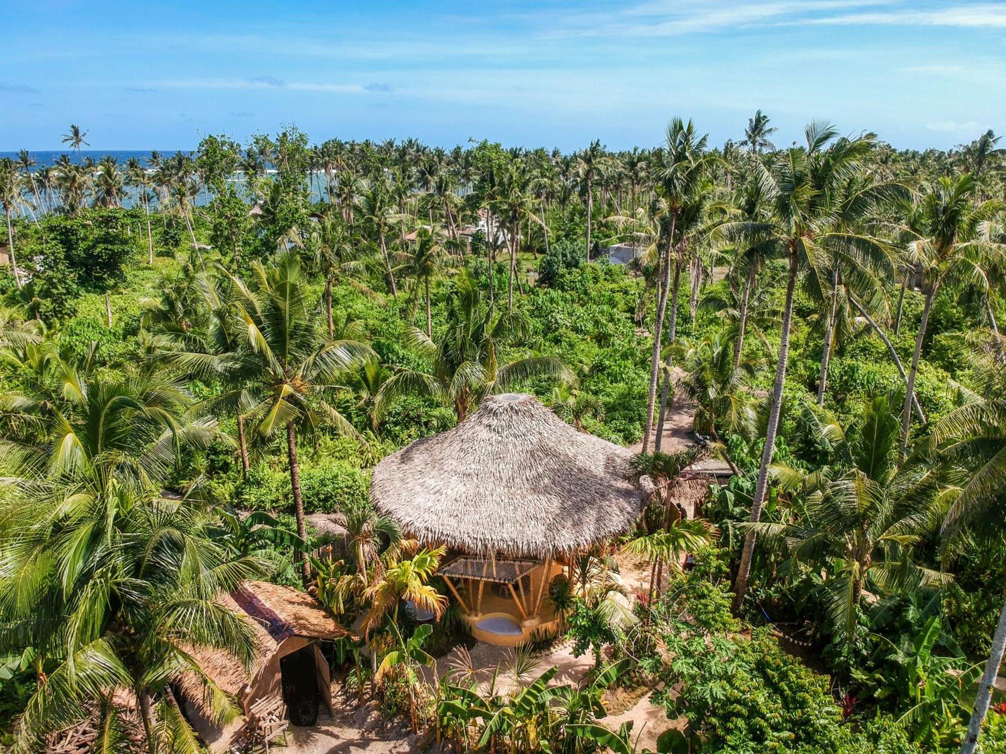 The Bamboo Houses - Tropical Garden & Empty Beach Генерал-Луна Экстерьер фото