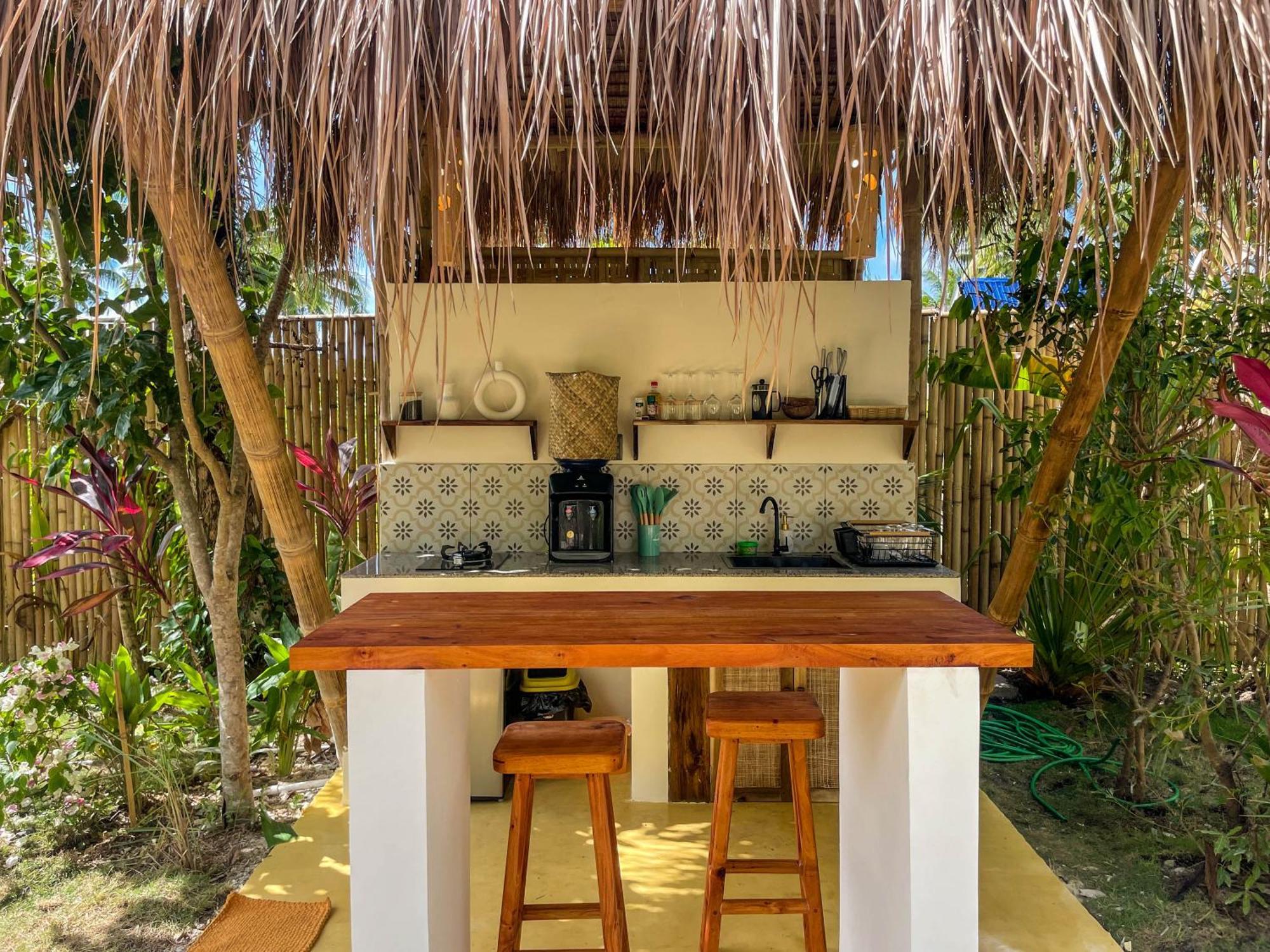 The Bamboo Houses - Tropical Garden & Empty Beach Генерал-Луна Экстерьер фото