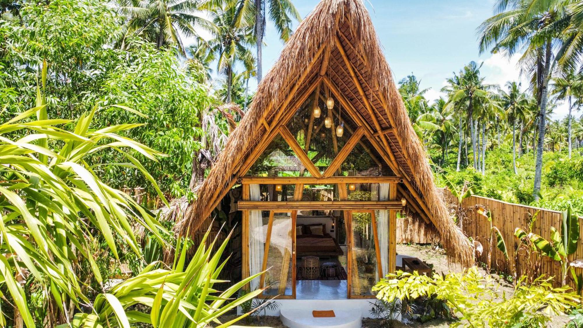 The Bamboo Houses - Tropical Garden & Empty Beach Генерал-Луна Экстерьер фото